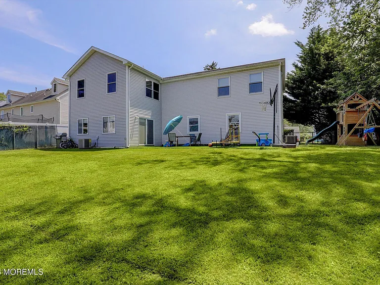 265 Norgrove Ave — Photo 34