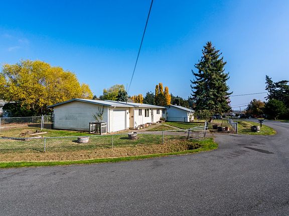 3rd image of 836 Walker Ave