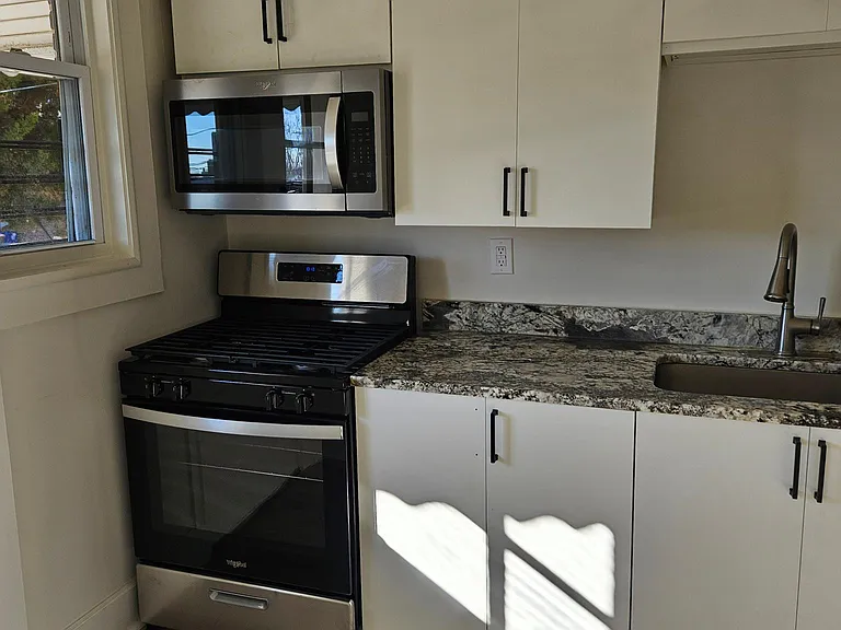4345 Sheldon Ave — Photo 6