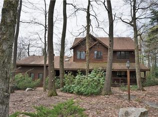 2304 S Ridge Dr, Hidden Valley, PA 15502