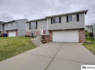 6618 N 111th St, Omaha, NE 68164