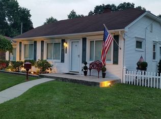 34237 Forest St, Wayne, MI 48184
