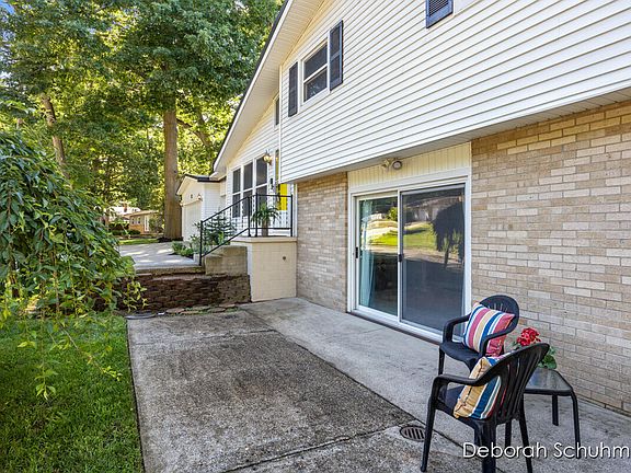 4th image of 2334 Holliday Dr SW