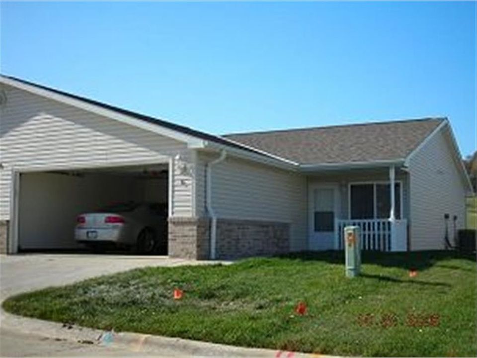1st image of 1151 Meadow View Ct Unit 1
