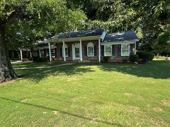 504 Mount Vernon Dr, Albemarle, NC 28001