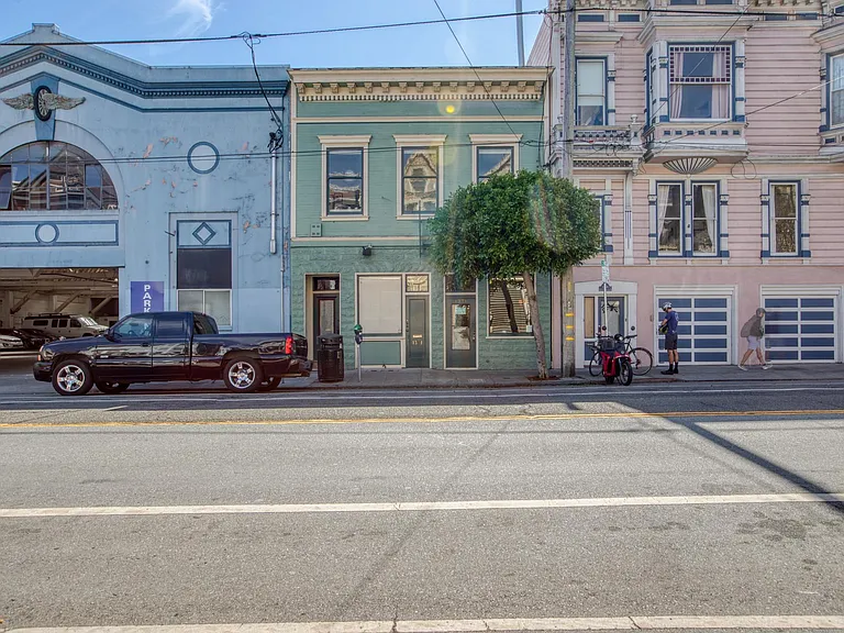 1369 Fulton St — Photo 15