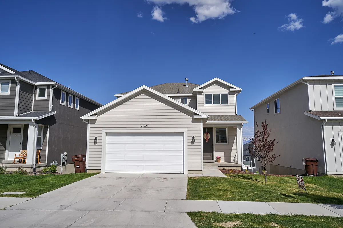 Building Photo - 7256 N Green Pasture Ln