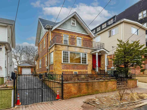 17 77th Street image 1 of 10