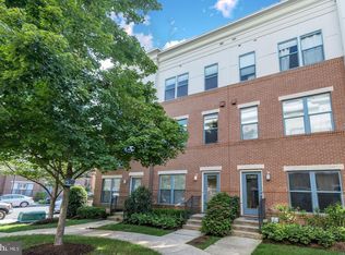 12163 Waveland St, Fairfax, VA 22033