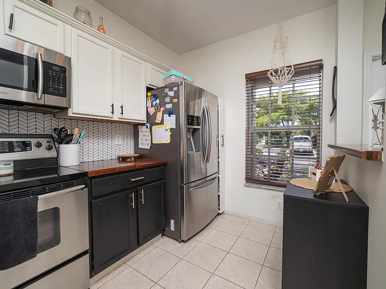 10061 Lone Cypress St — Photo 6