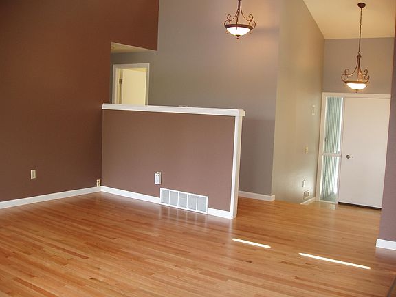 5th image of 14455 SE 45th Pl