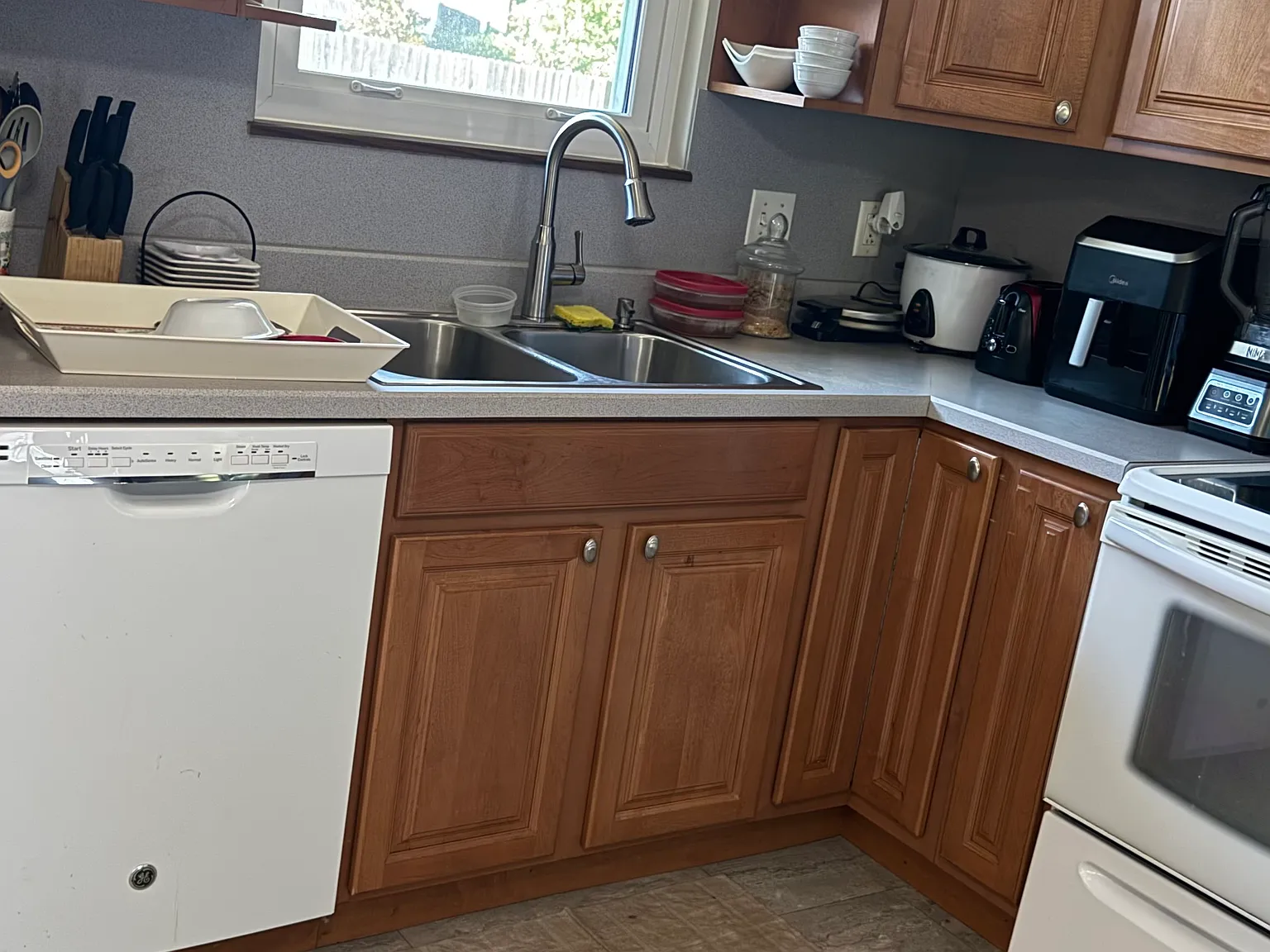 3 bed, 1274 sqft, $3,200 — Photo 3