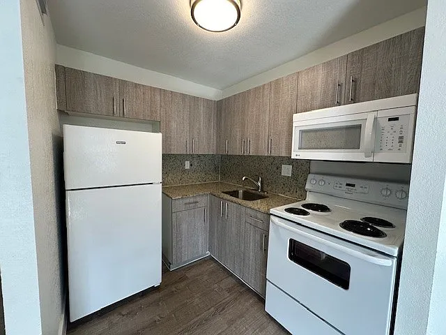 Fillmore Gardens LLC — Photo 14
