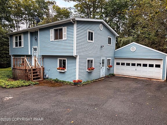 3rd image of 304 Leaf St