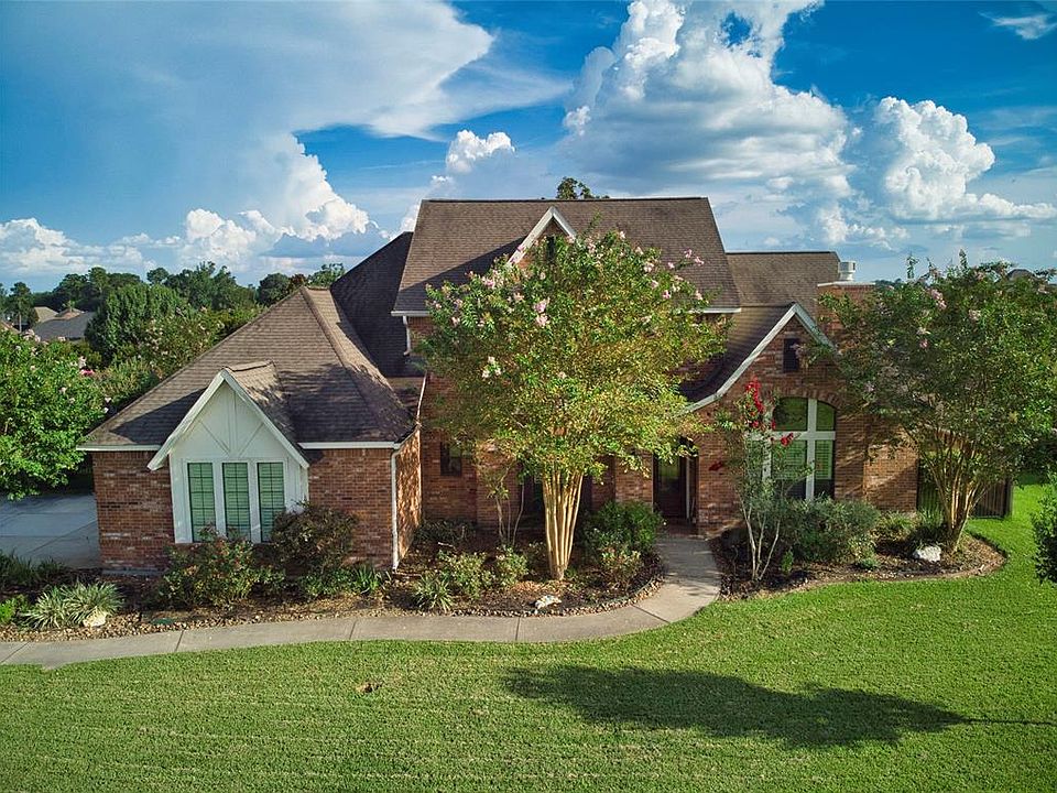 1st image of 11515 W Grand Pond Ct