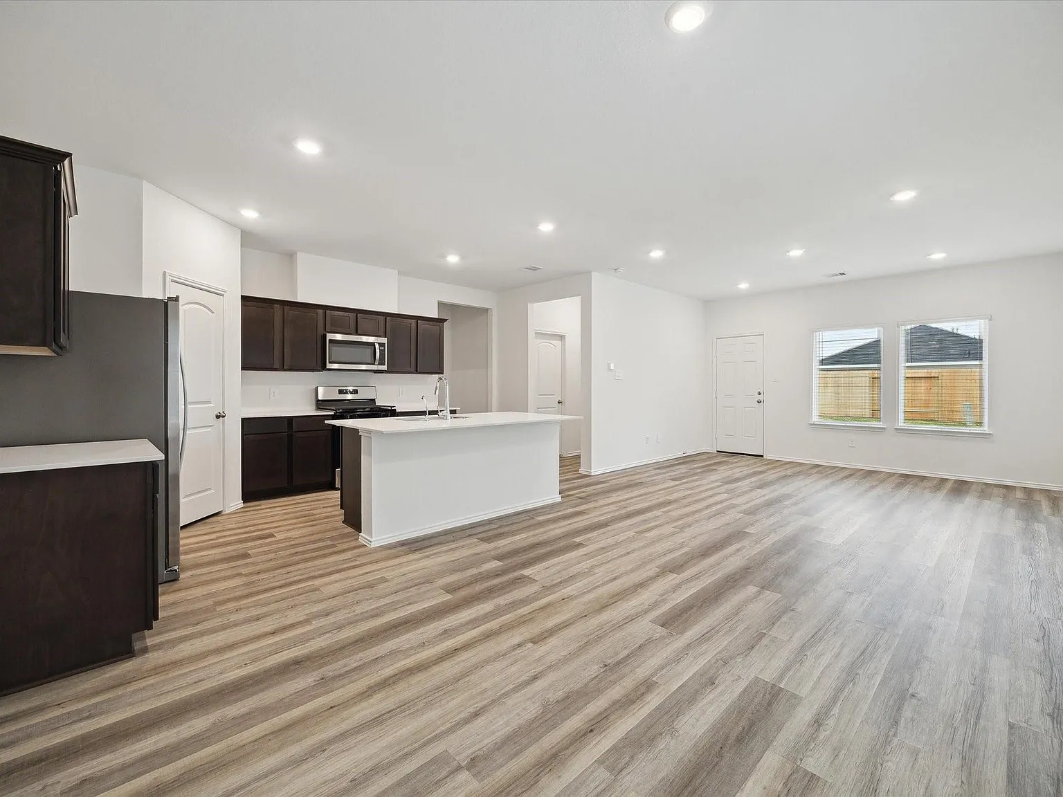Concord Pointe Lane 1002 - . — Photo 3