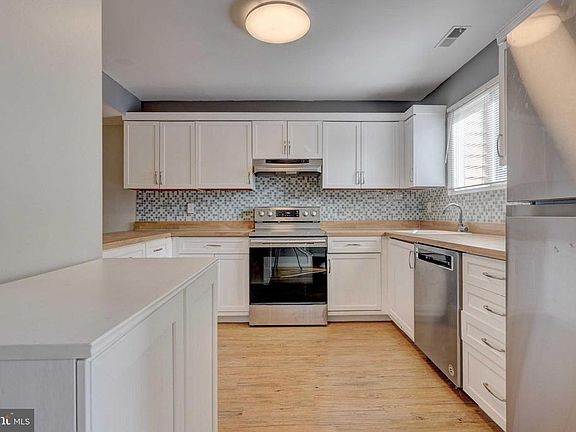 5th image of 1337 Hazel Nut Ct