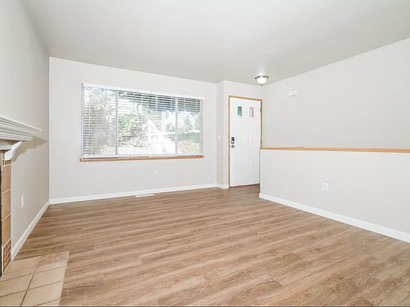 2nd image of 2835 58th Ave NE #2007