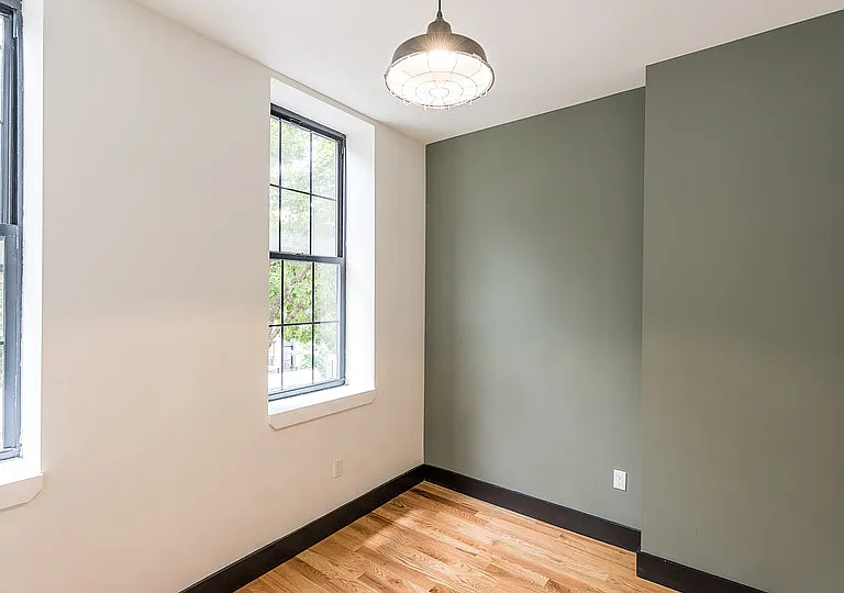 277 Irving Ave #2F — Photo 9