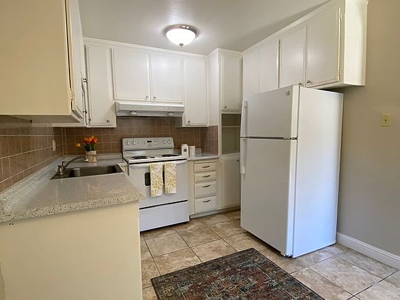 2nd image of 5981-5989 Lake Crest Way #26