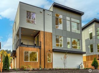 10626 E Riverside Dr, Bothell, WA 98011