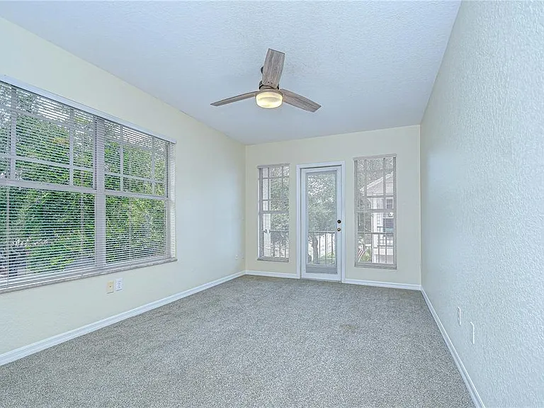 113 Bosphorous Ave #5 — Photo 49