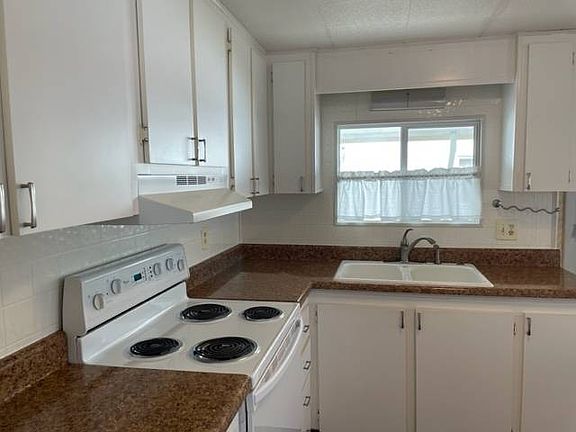 3rd image of 5145 E Bay Dr #257