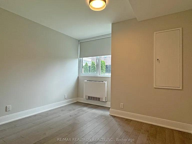 11 Walmer Rd #105 — Photo 8
