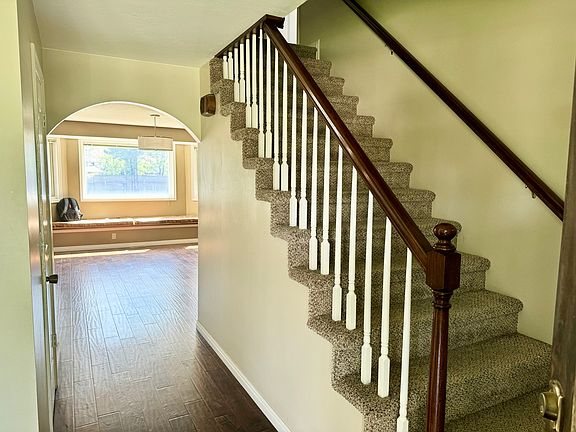 3rd image of 3877 W Leicester Bay