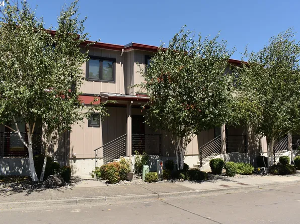 229 SE 2nd St, Troutdale, OR 97060