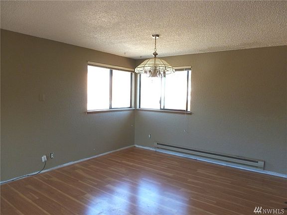 5th image of 5311 25th St NE