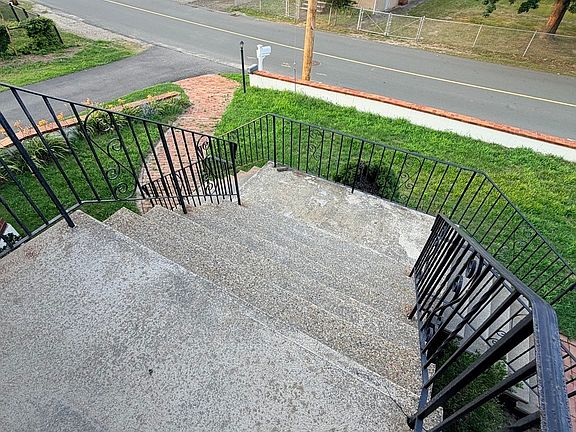 5th image of 29 Newport Rd