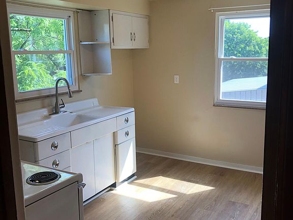 Upstairs kitchen/bedroom