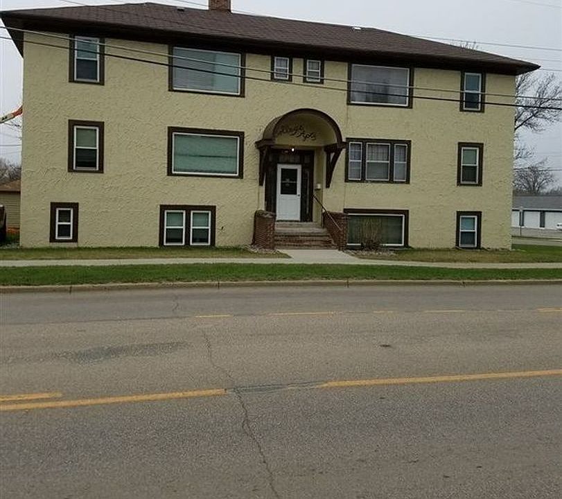 1st image of 421 University Ave W #2