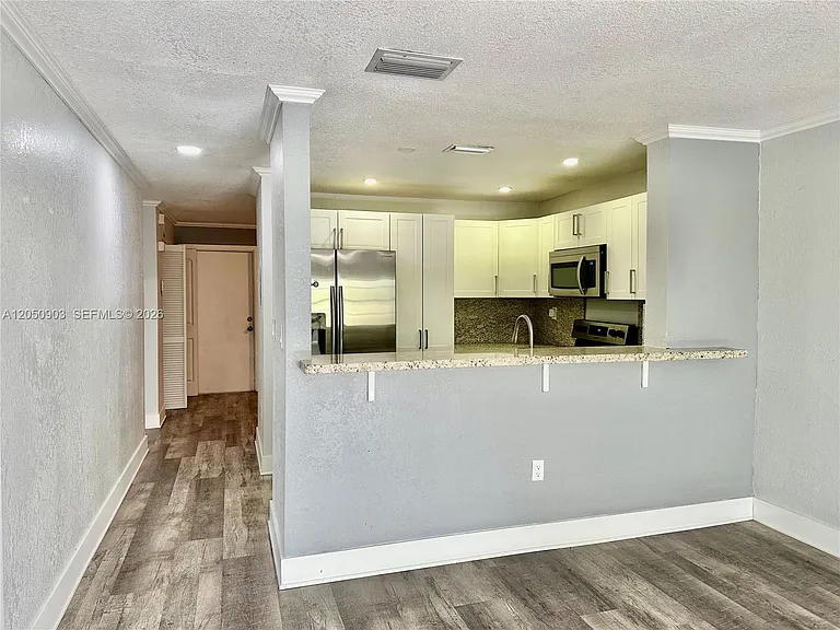 15430 SW 82nd Ln #633 — Photo 8