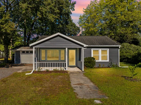 5806 Edinburgh Dr, Hanahan, SC 29410