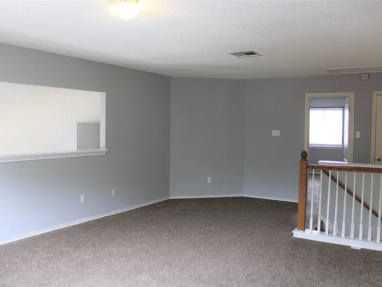 16205 Glorious Ln — Photo 18