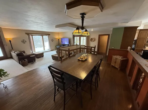 E11616 North Reedsburg Road, Baraboo, WI 53913