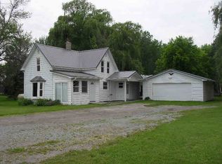 1531 N Kaiser Tower Rd, Pinconning, MI 48650