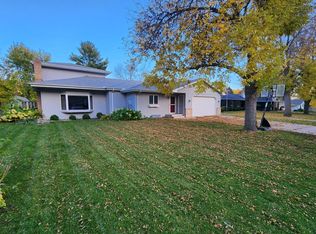 925 Mooers Ave SE, Cokato, MN 55321