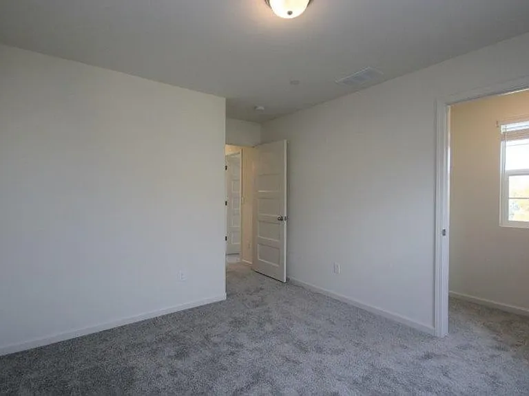 4800 Ocean Ln — Photo 12