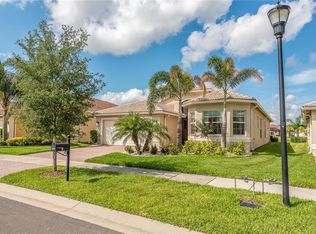 5007 Crystal Beach Dr, Wimauma, FL 33598