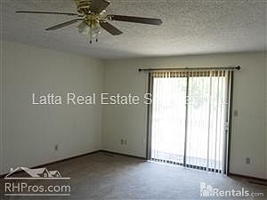 2nd image of 723 NE Barnes Dr