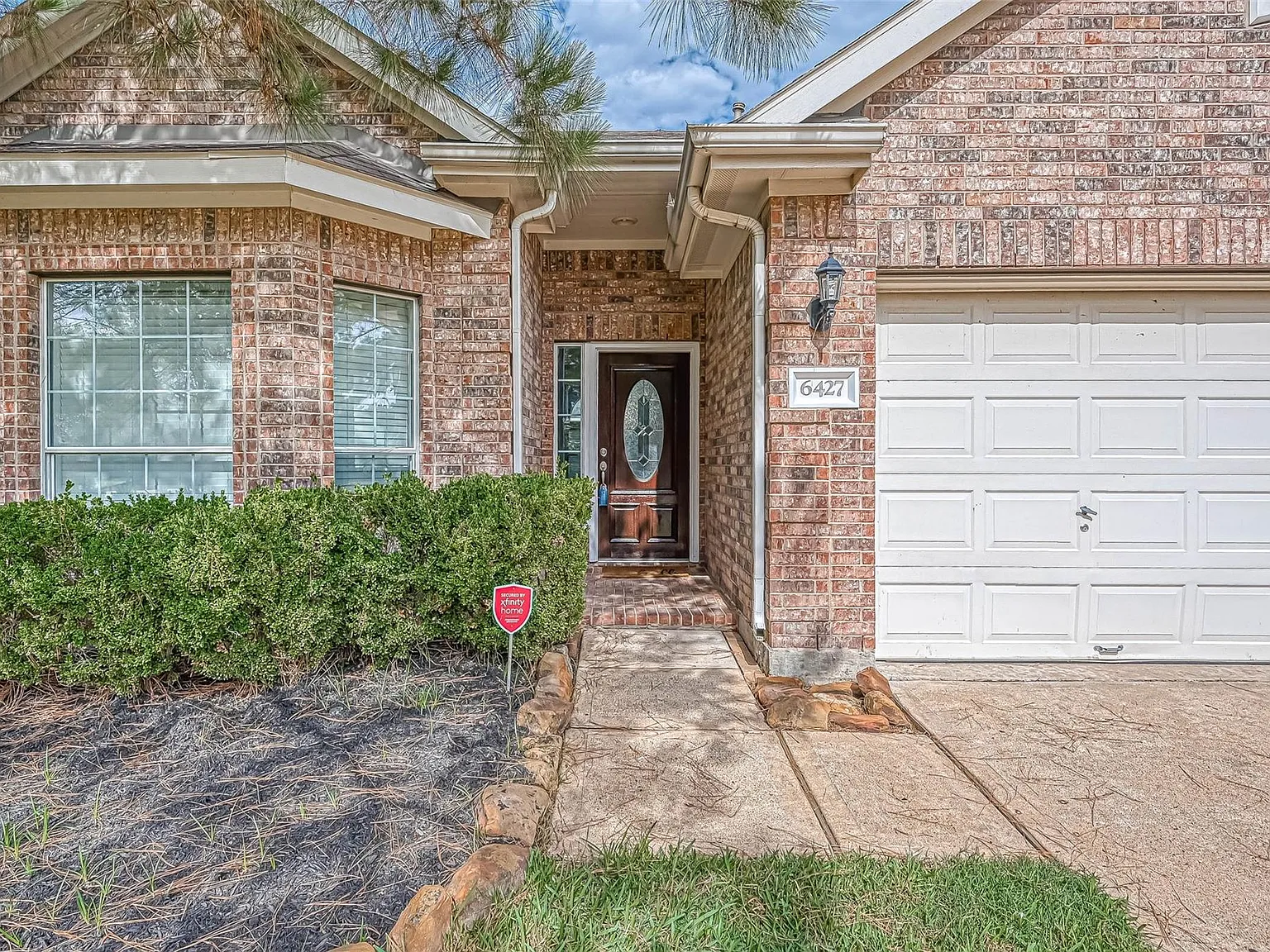 4 bed, 2.0 bath, 2164 sqft, $2,100 — Photo 4