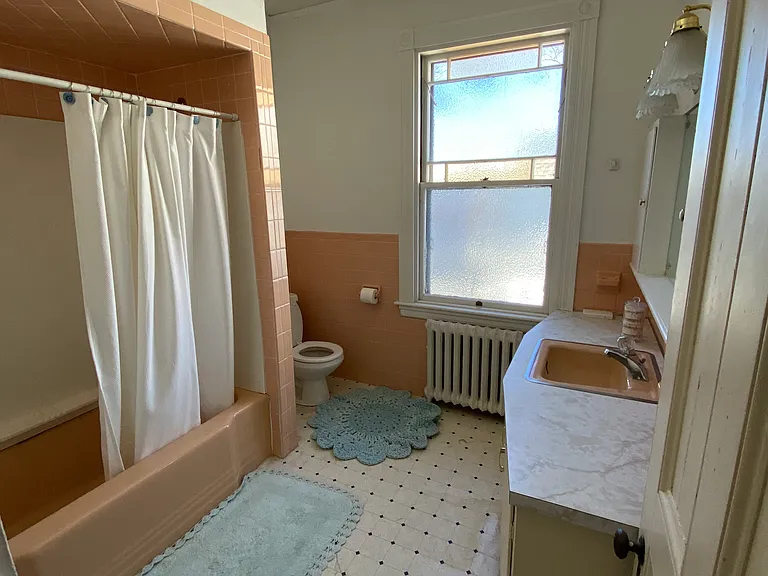 683 State St — Photo 15
