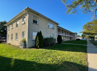 6700 Pinetree St APT 7B, Hanover Park, IL 60133