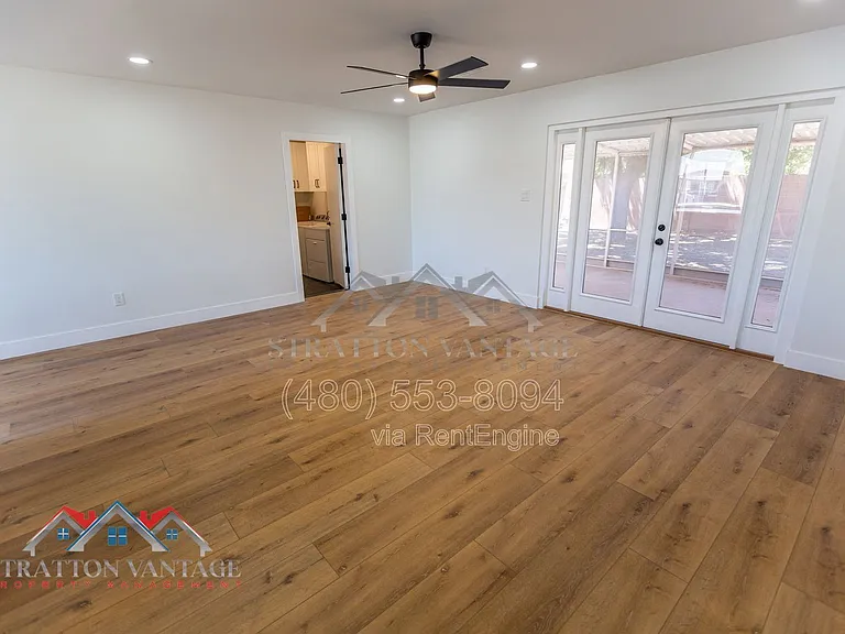 4826 E Avalon Dr — Photo 10