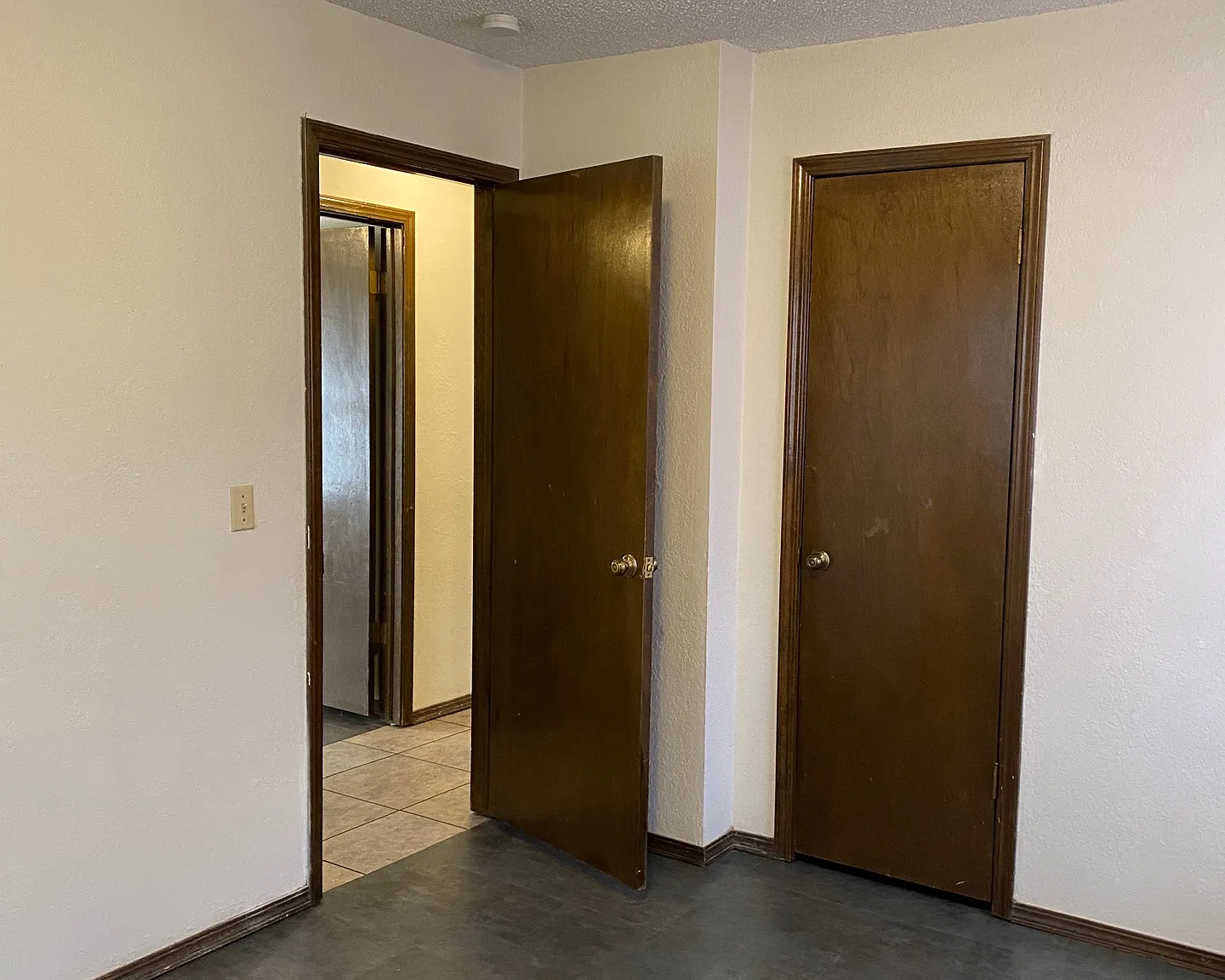 3013 Gwendolyn La (OV) - 1 — Photo 2