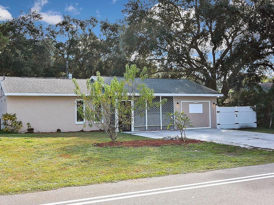 1st image of 2505 Shamrock Dr