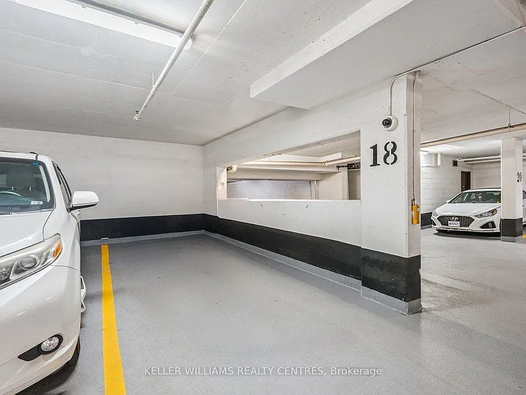 9245 Jane St #902 — Photo 29
